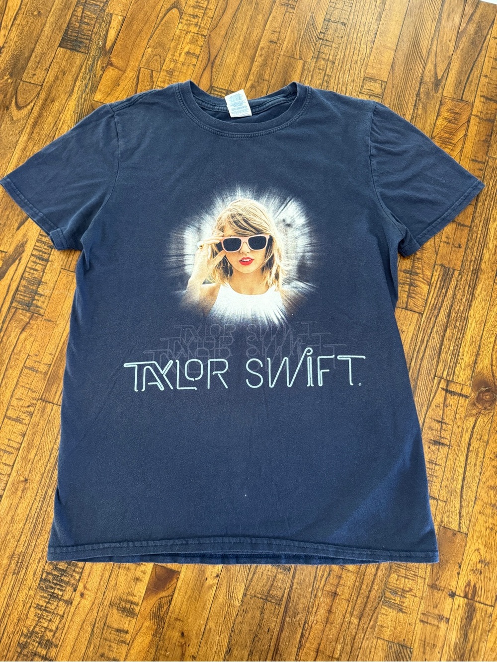Taylor Swift Tour Shirt Navy Blue -Size small